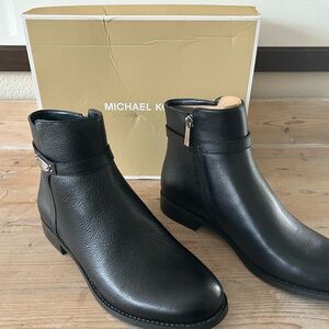 NIB Michael Kors Black Leather Boots-Finley Sz 10